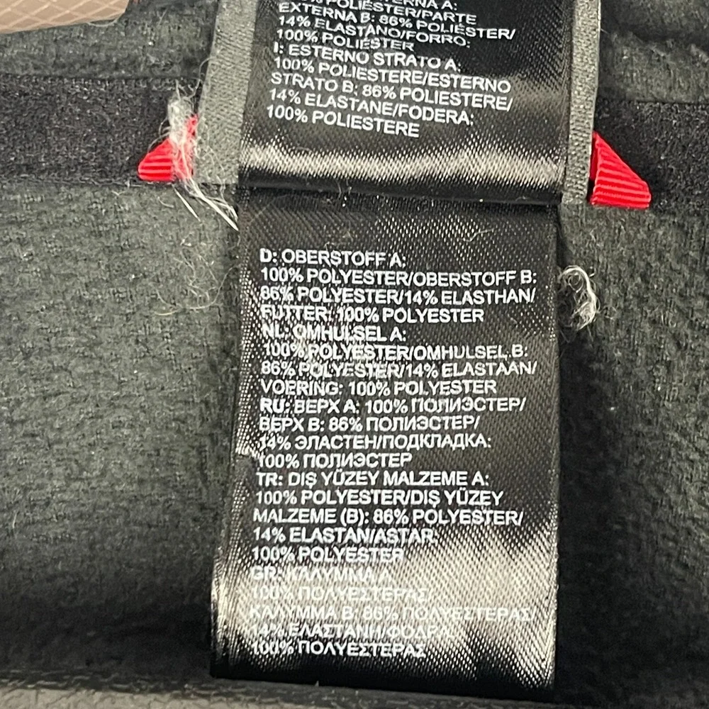 The North Face Flashdry Mens M Performance 1/2‎ Zip Pullover Fleece Black